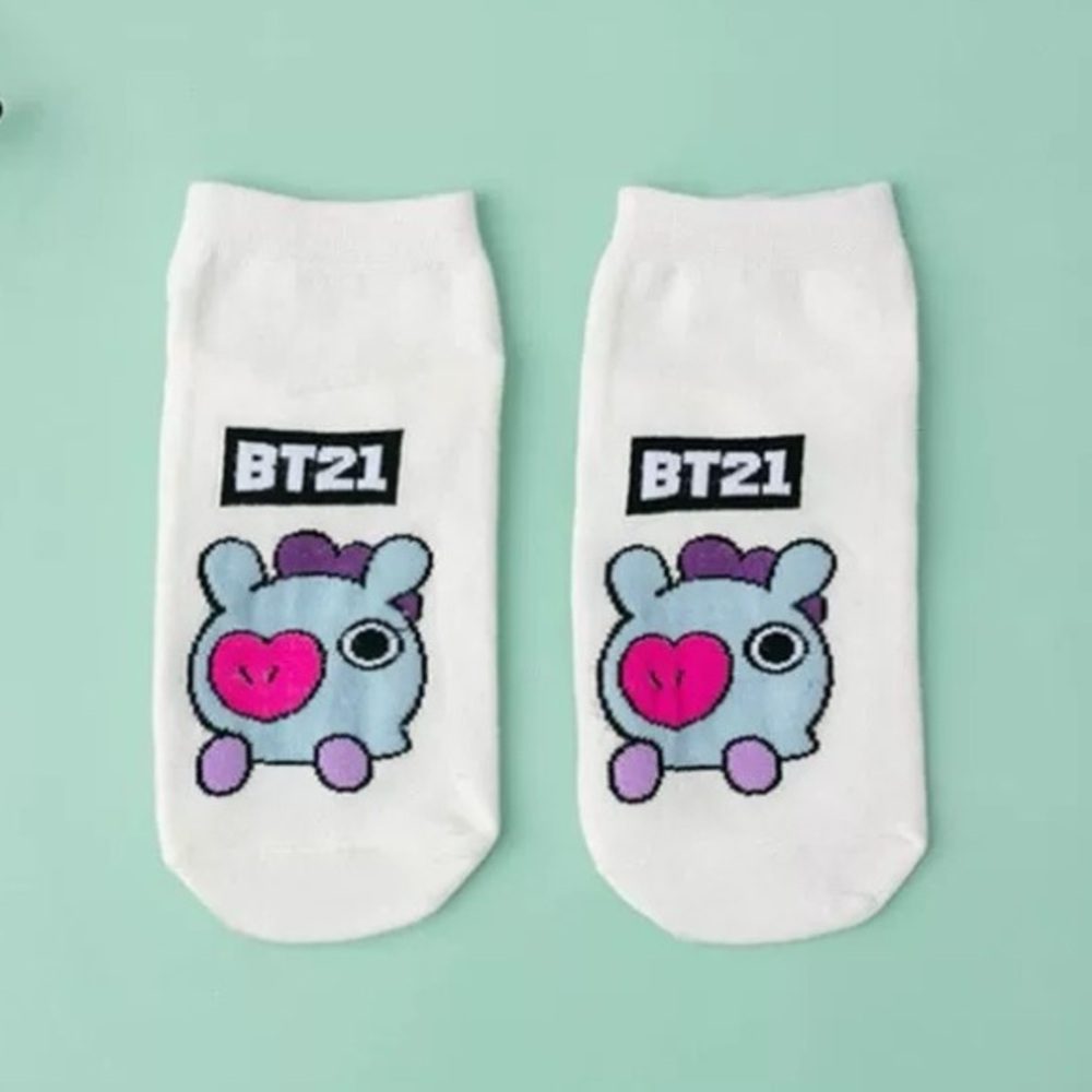 White and Purple Ankle Socks